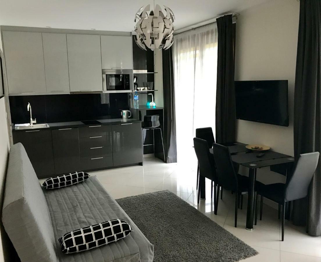 Moko Apartment Parking W Cenie Warszawa Eksteriør bilde